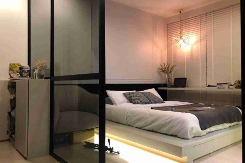 Condo in Bangkok, Thailand, 1 bedroom  № 183557 - photo 4