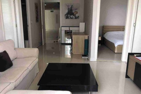 Condo in Bangkok, Thailand, 2 bedrooms № 183555 - photo 8