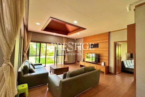 House in Pattaya, Thailand 3 bedrooms № 198495 - photo 3