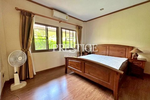 House in Pattaya, Thailand 3 bedrooms № 198495 - photo 9