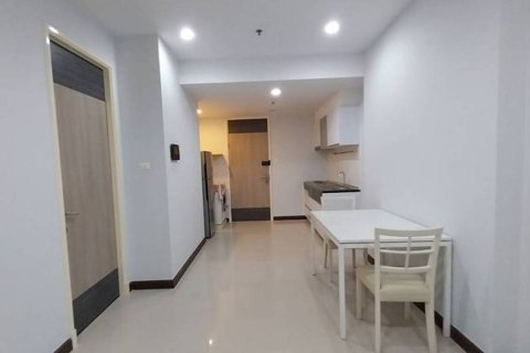 Condo à Bang Kapi, Bangkok, Thaïlande, 1 chambre  № 156294 - photo 1