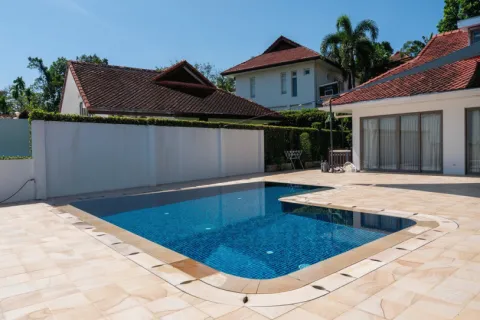 Villa in Phuket, Thailand 4 bedrooms № 156296 - photo 2