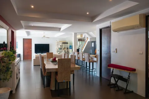 Villa in Phuket, Thailand 4 bedrooms № 156296 - photo 11