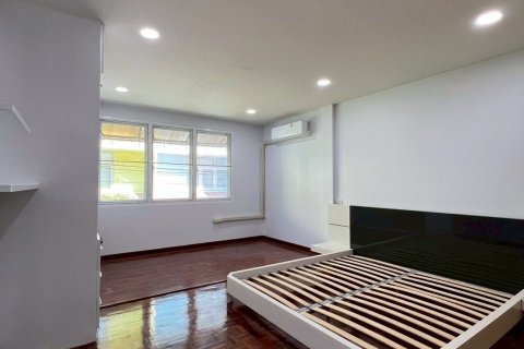 Таунхаус в Банг Пхлате, Бангкок, Таиланд с 3 спальнями  № 158515 - фото 16