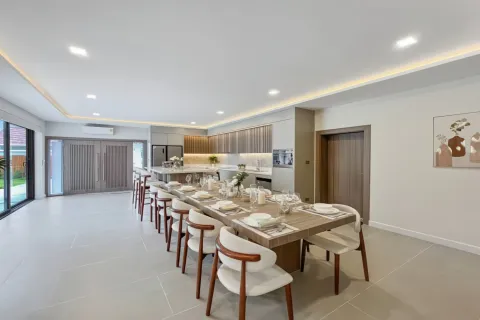 Villa in Pattaya, Thailand 7 bedrooms № 155712 - photo 8