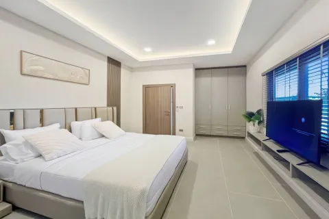 Villa in Pattaya, Thailand 7 bedrooms № 155712 - photo 20