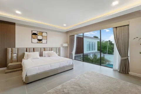 Villa in Pattaya, Thailand 7 bedrooms № 155712 - photo 23