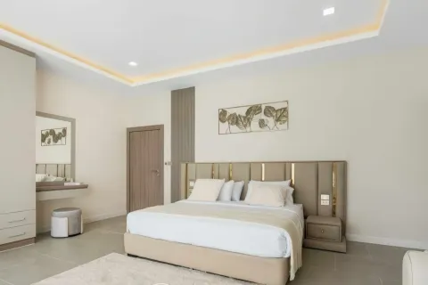 Villa in Pattaya, Thailand 7 bedrooms № 155712 - photo 15