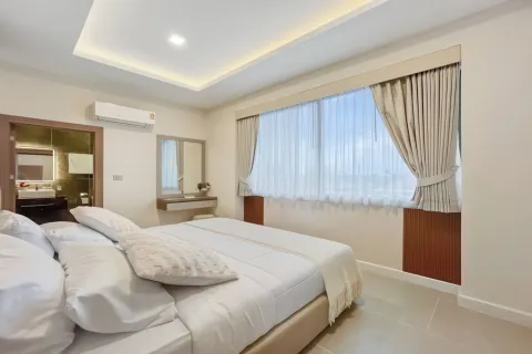 Villa in Pattaya, Thailand 7 bedrooms № 155712 - photo 30