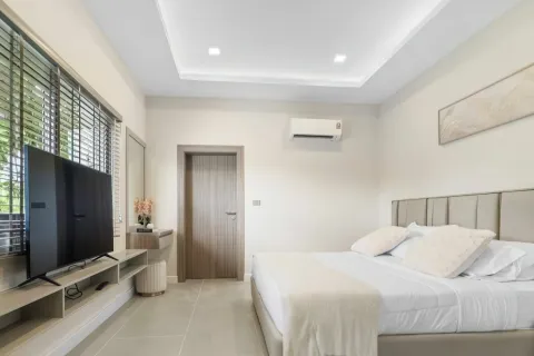 Villa in Pattaya, Thailand 7 bedrooms № 155712 - photo 18