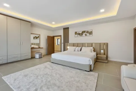 Villa in Pattaya, Thailand 7 bedrooms № 155712 - photo 29