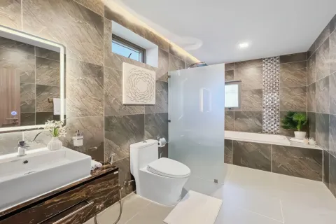 Villa in Pattaya, Thailand 7 bedrooms № 155712 - photo 22