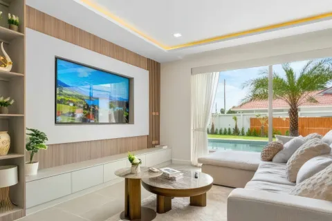 Villa in Pattaya, Thailand 7 bedrooms № 155712 - photo 12