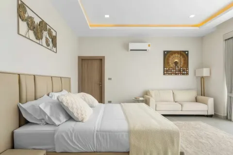 Villa in Pattaya, Thailand 7 bedrooms № 155712 - photo 14