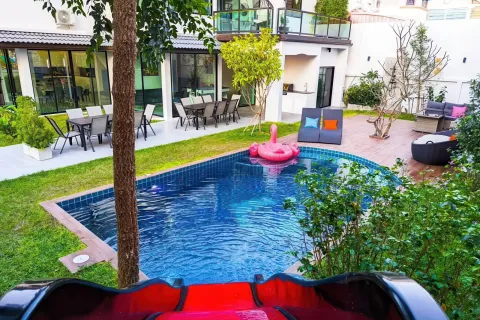 House in Pattaya, Thailand 7 bedrooms № 155708 - photo 21