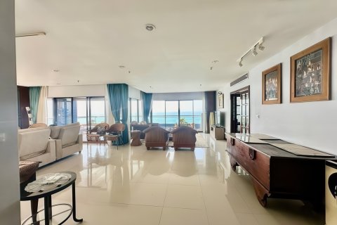 Квартира в Паттайе, Таиланд с 3 комнатами  № 155709 - фото 1