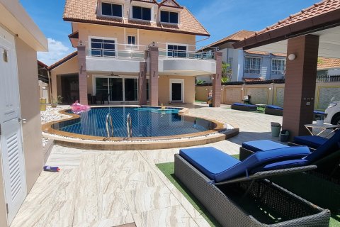 Maison à Pattaya, Thaïlande 4 chambres № 155710