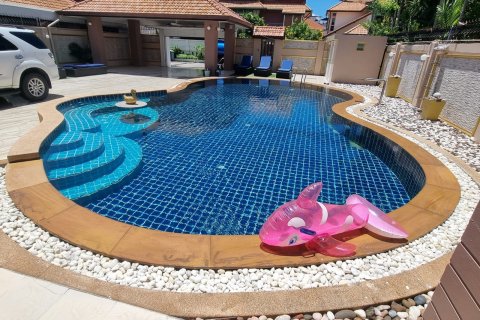 Дом в Паттайе, Таиланд с 5 комнатами № 155710 - фото 8