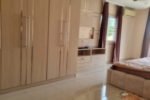 Дом в Паттайе, Таиланд с 5 комнатами № 155710 - фото 12