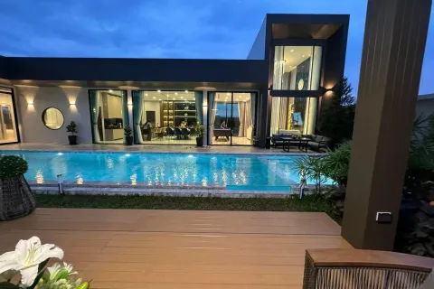 Villa à Pattaya, Thaïlande 6 chambres № 155713