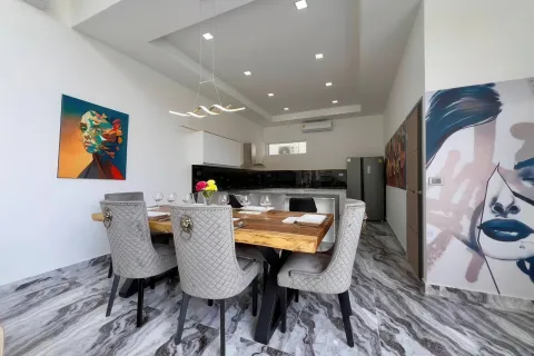 Villa in Pattaya, Thailand 6 bedrooms № 155714 - photo 5