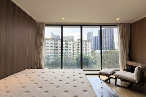 Condo in Watthana, Bangkok, Thailand, 3 bedrooms № 201330 - photo 13
