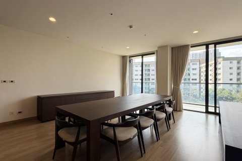 Condo in Watthana, Bangkok, Thailand, 3 bedrooms № 201330 - photo 16