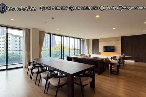 Condo in Watthana, Bangkok, Thailand, 3 bedrooms  № 201330