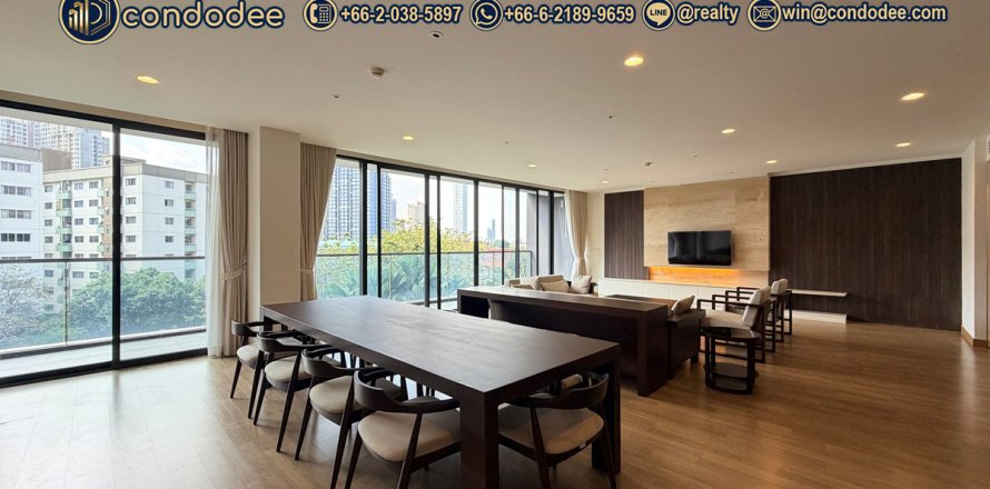 Condo in Watthana, Bangkok, Thailand, 3 bedrooms № 201330
