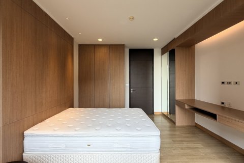 Condo in Watthana, Bangkok, Thailand, 3 bedrooms № 201330 - photo 6