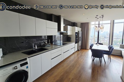 Condo in Khlong Toei, Bangkok, Thailand, 2 bedrooms  № 201331