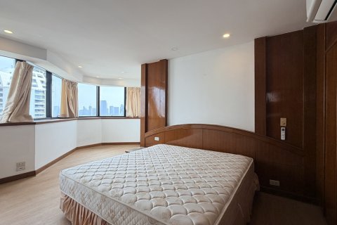 Condo à Khlong Toei, Bangkok, Thaïlande, 3 chambres № 201334 - photo 7