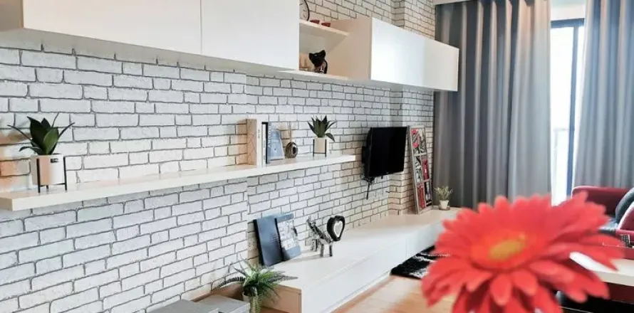 Studio in the Condo in Watthana, Bangkok, Thailand  № 157205