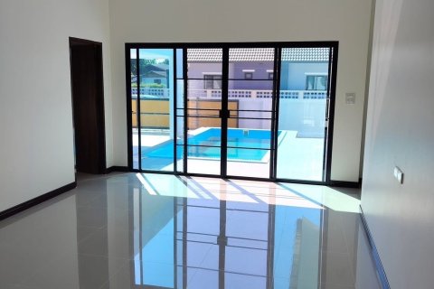 Villa in Chiang Mai, Thailand 3 bedrooms № 157204 - photo 28