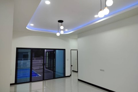 Villa in Chiang Mai, Thailand 3 bedrooms № 157204 - photo 24