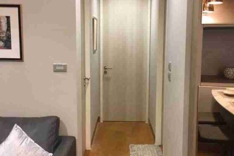 Condo in Bangkok, Thailand, 2 bedrooms  № 183527 - photo 8