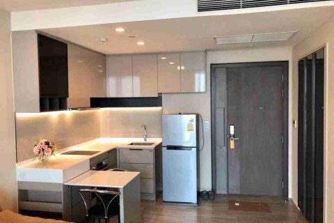 Condo in Thonburi, Bangkok, Thailand, 1 bedroom  № 183525 - photo 9