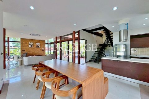 บ้านในพัทยา, ประเทศไทย 5 ห้องนอน № 198070 - รูปถ่าย 7