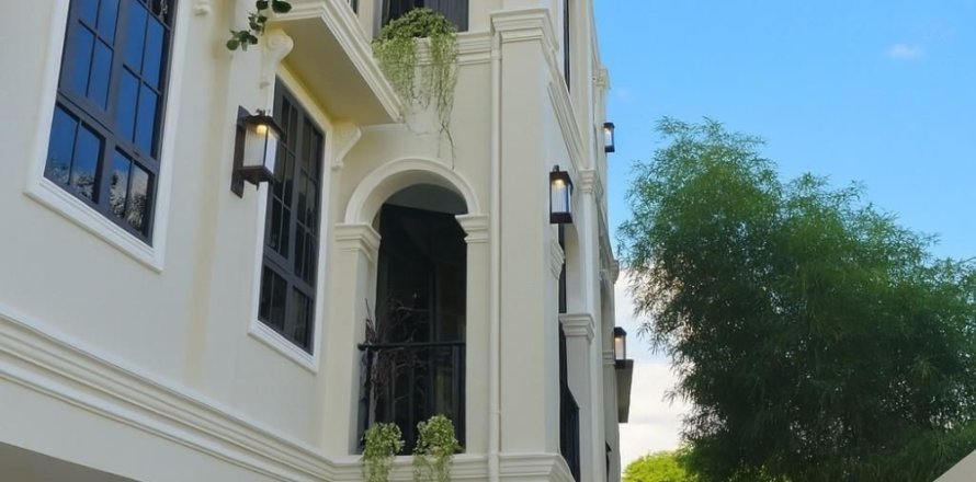 Дом в Чиангмае, Таиланд с 6 спальнями № 156451