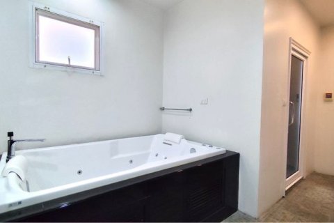 Maison à San Sai, Thaïlande 3 chambres № 156452 - photo 9