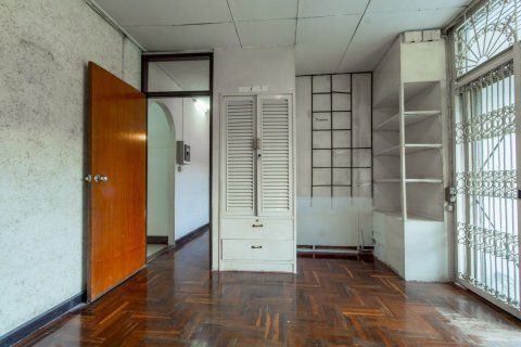 Таунхаус в Сатхоне, Бангкок, Таиланд с 4 спальнями  № 156447 - фото 10