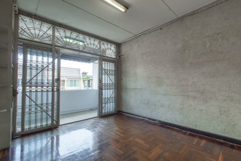 Таунхаус в Сатхоне, Бангкок, Таиланд с 4 спальнями  № 156447 - фото 16