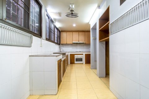 Таунхаус в Сатхоне, Бангкок, Таиланд с 4 спальнями  № 156447 - фото 7