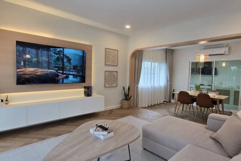 Дом в Клонг Сам Ва, Бангкок, Таиланд с 4 спальнями  № 137908 - фото 2