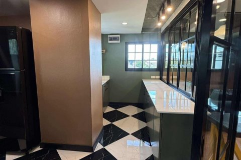 Condo in Chiang Mai, Thailand, 2 bedrooms  № 138035 - photo 11