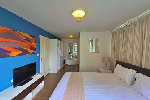 Condo in Hua Hin, Thailand, 2 bedrooms  № 168423 - photo 17