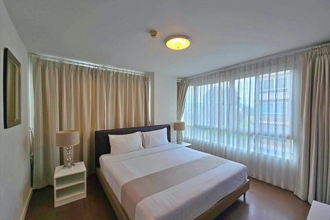 Condo in Hua Hin, Thailand, 2 bedrooms  № 168423 - photo 19