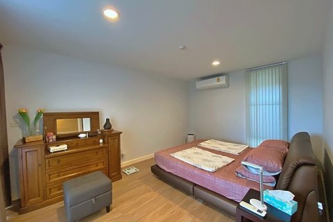 Condo in Hua Hin, Thailand, 2 bedrooms  № 168425 - photo 17