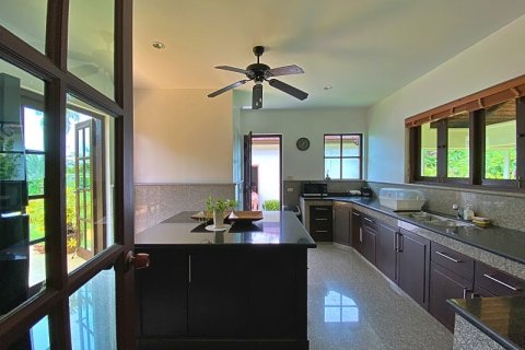 Villa in Hua Hin, Thailand 5 bedrooms № 168426 - photo 15