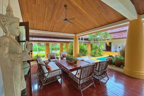 Villa in Hua Hin, Thailand 5 bedrooms № 168426 - photo 6